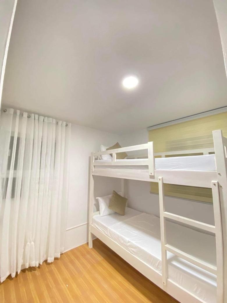 Three-Bedroom House photo 2