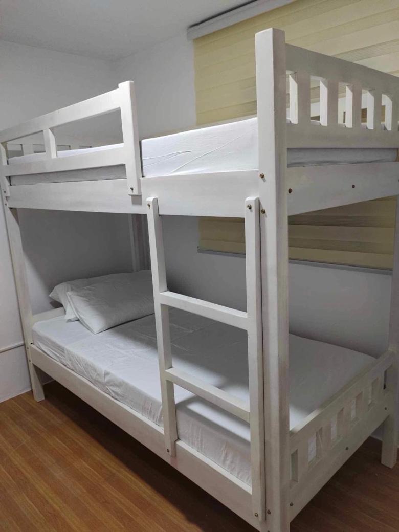 Three-Bedroom House photo 3