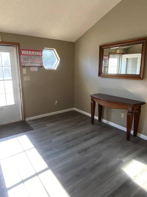 One-Bedroom House photo 2