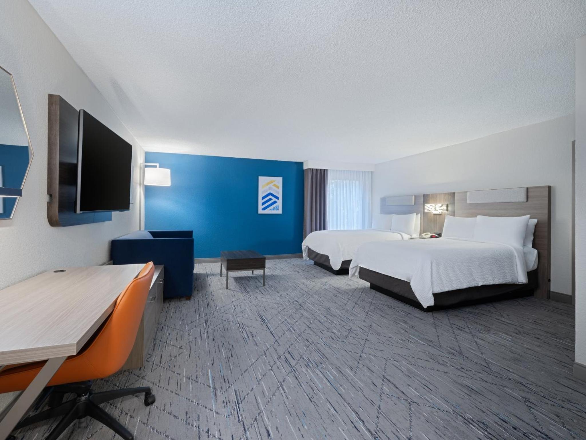 Double Suite - Non-Smoking - Photo 6