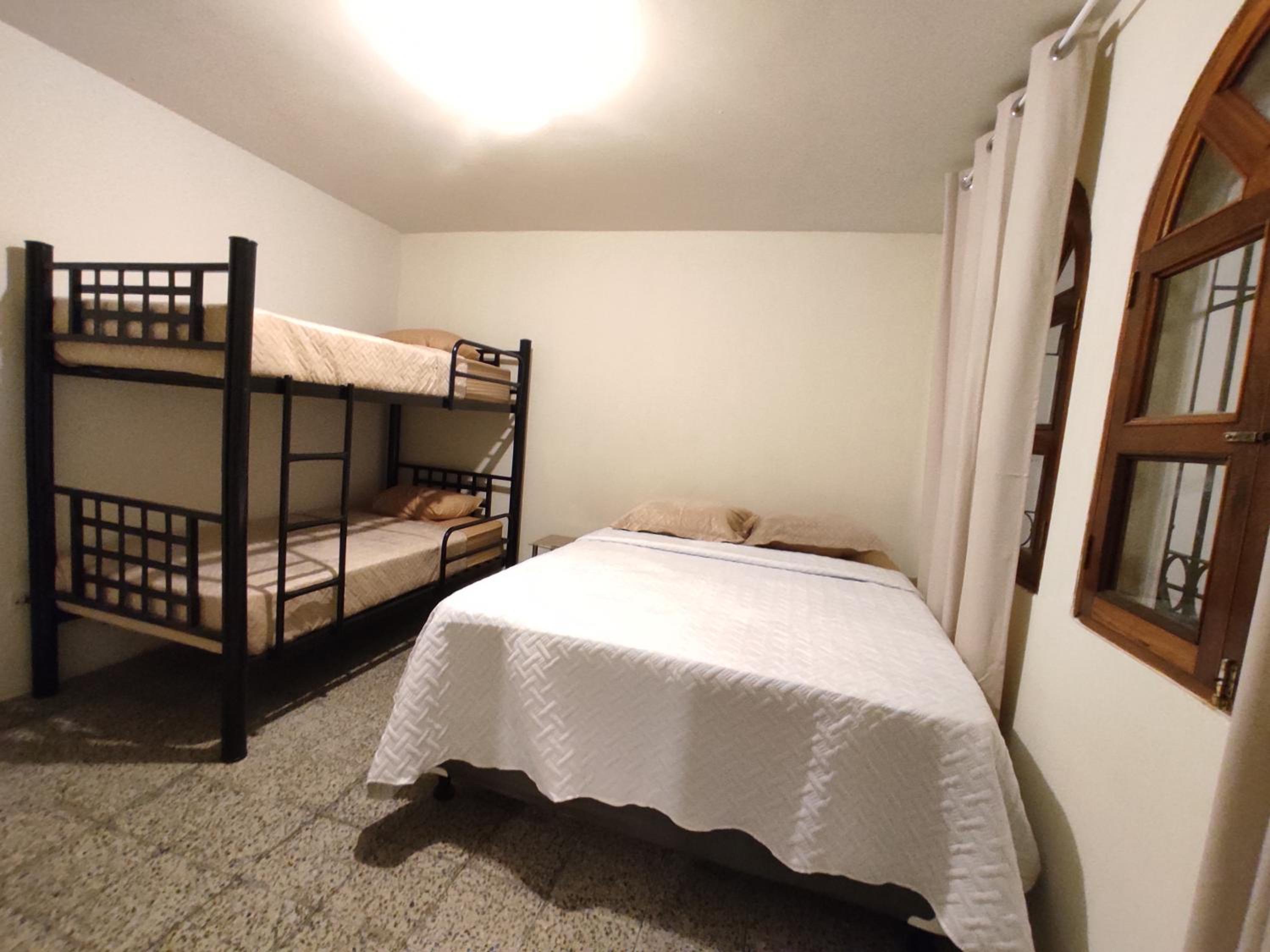 Quadruple Room with Private External Bathroom photo 3