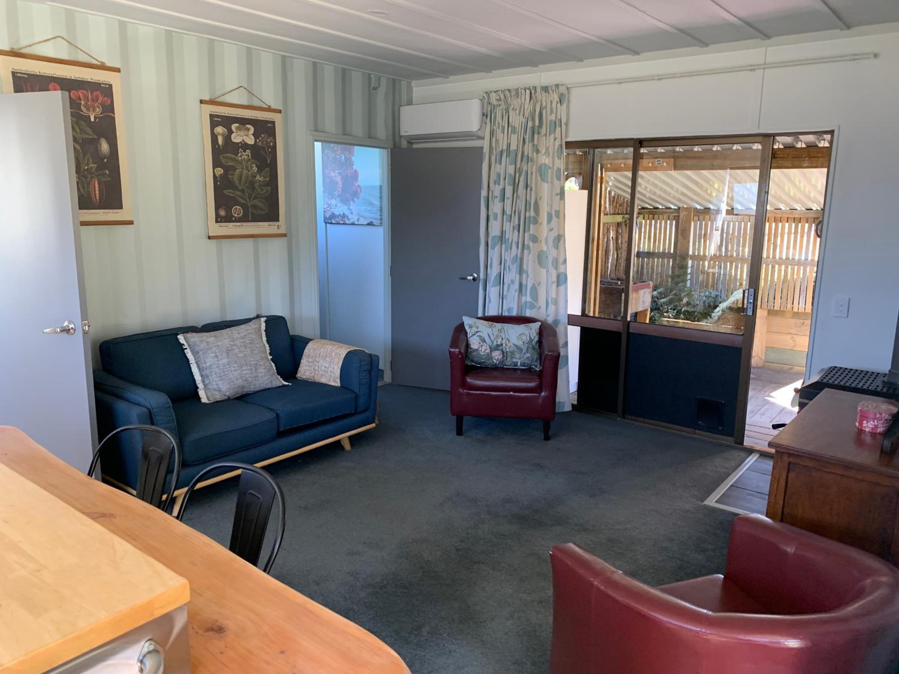 Family Room with Mountain View photo 3