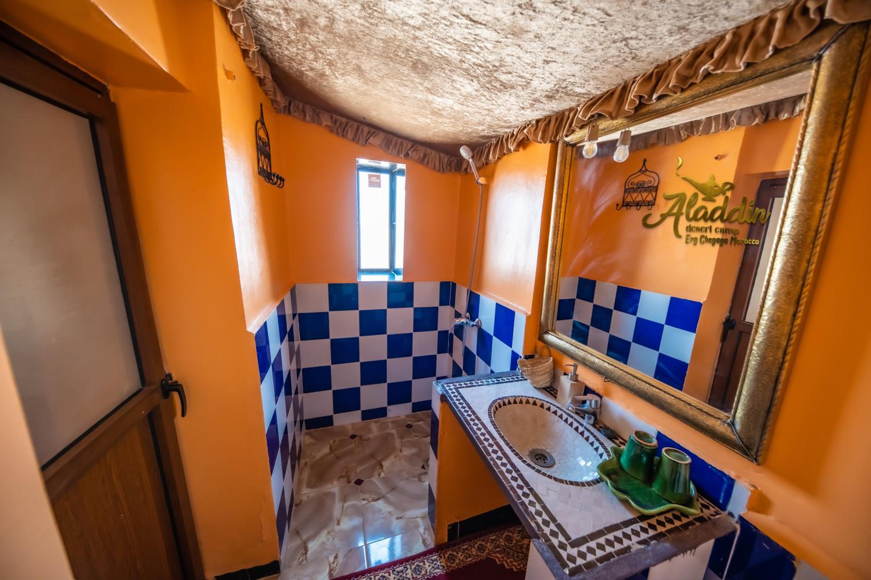Deluxe Double Room (2 Adults + 1 Child) photo 2