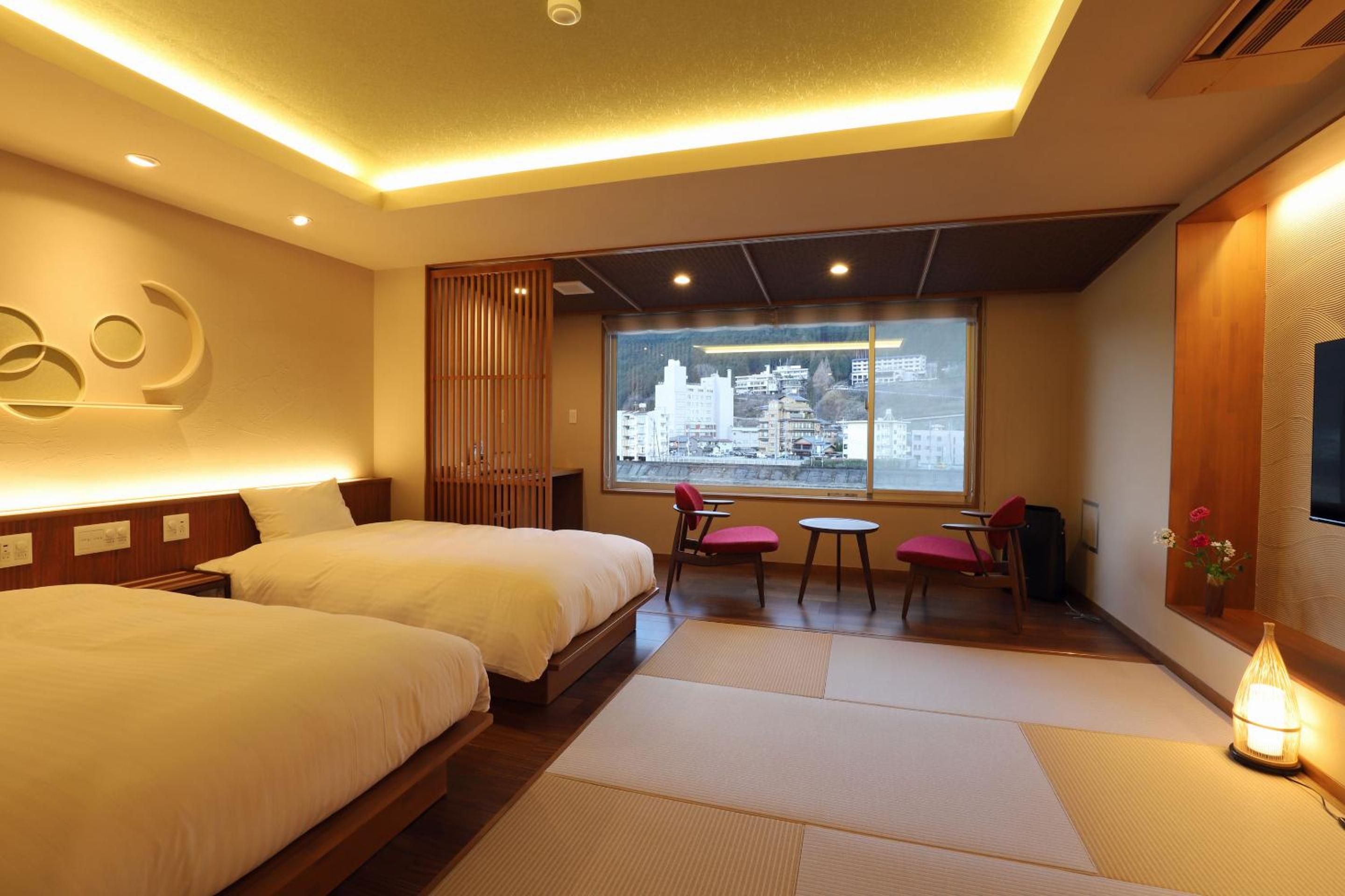 Roshokan Japanese western style room - Twin bed with Futon&hot spring bath