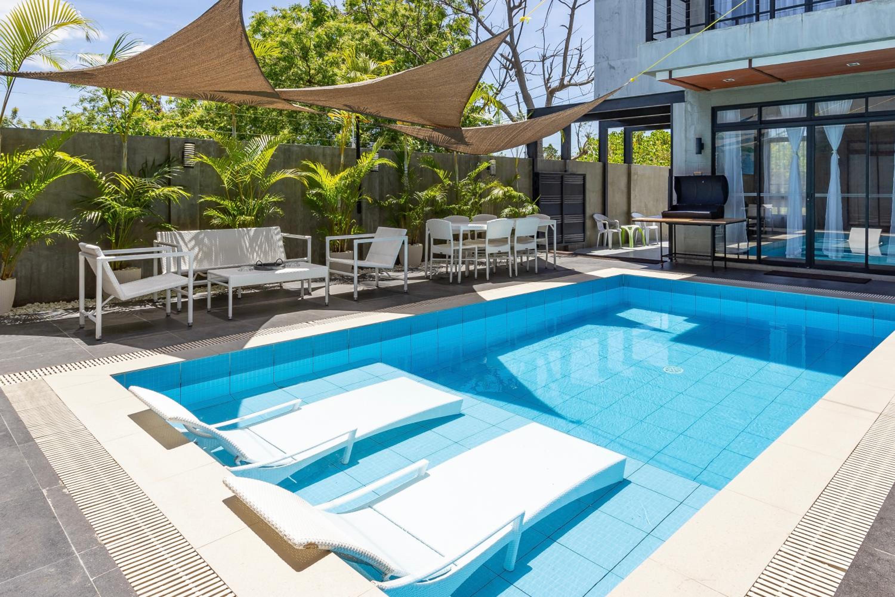 Villa with Private Pool photo 1