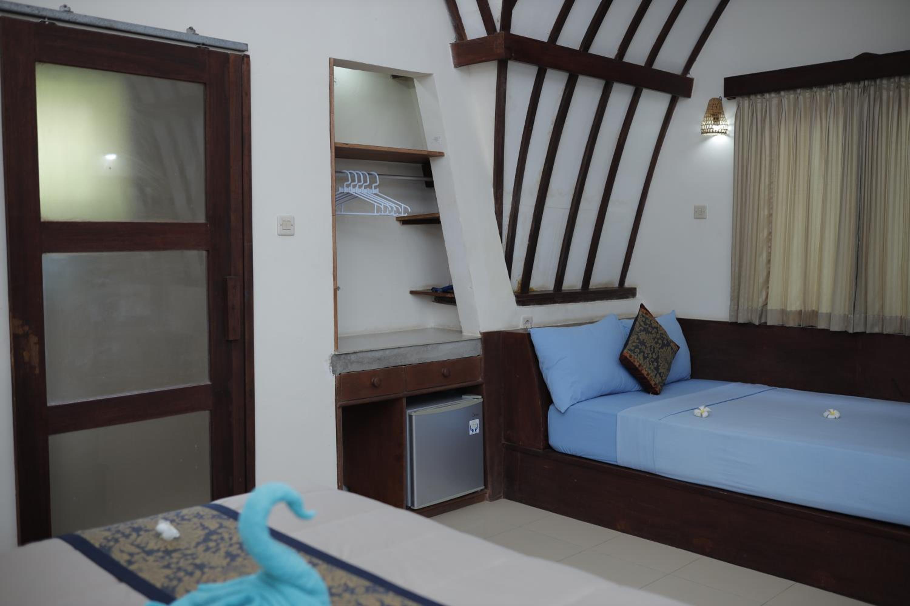 Deluxe Family Room - Photo 2