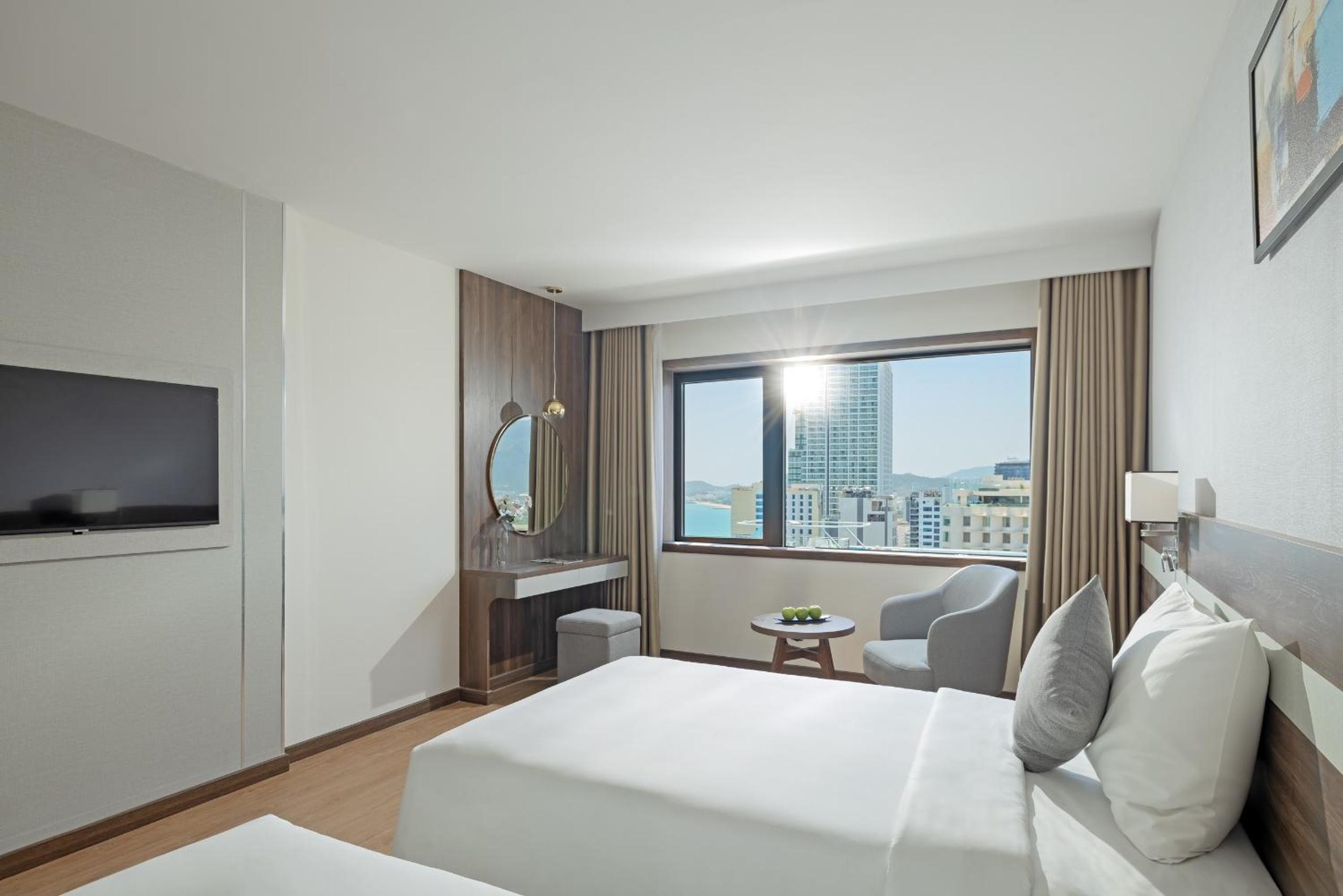 Twin Room with Sea View - Photo 9
