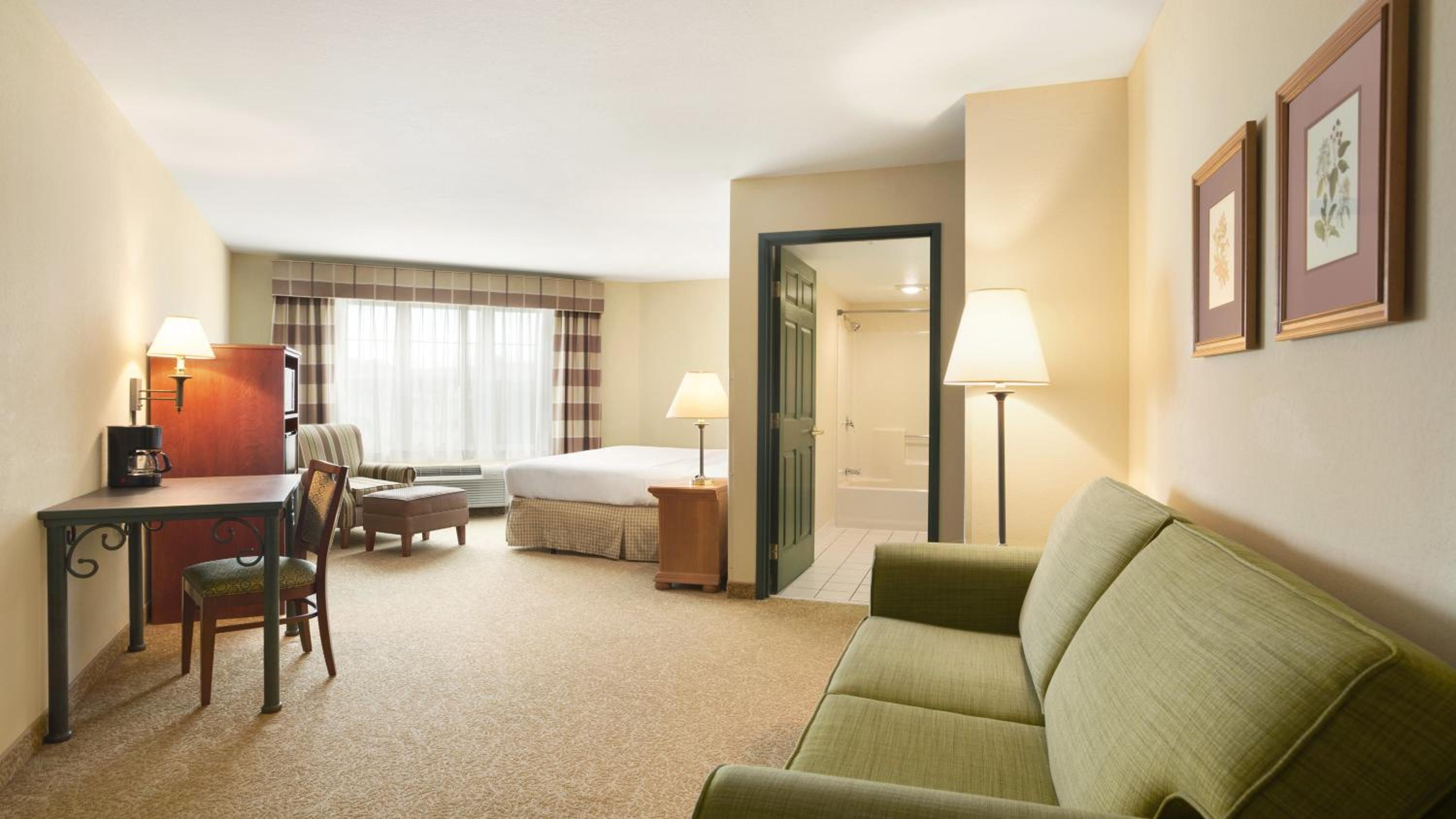King Suite with Sofa Bed - Photo 5