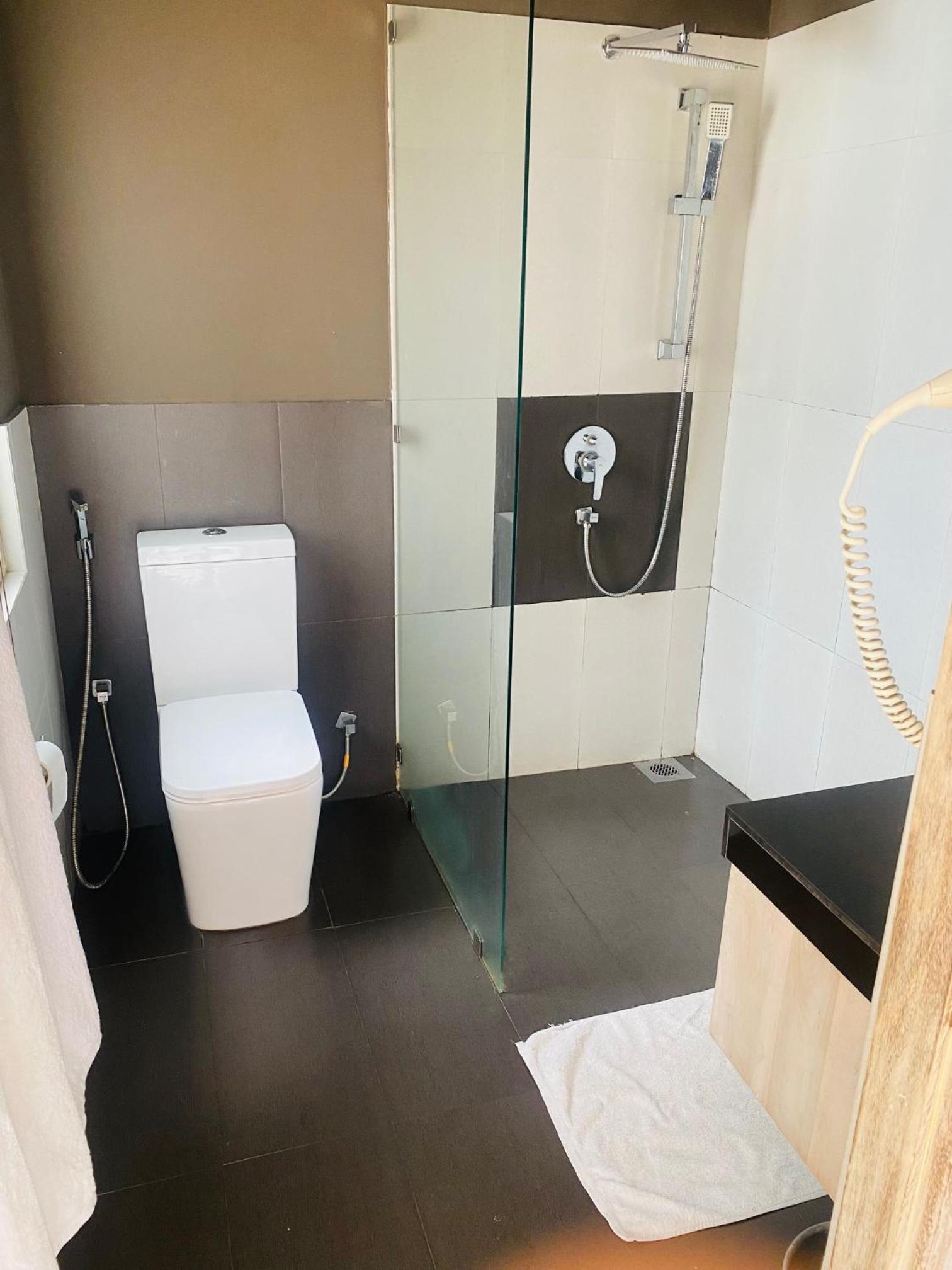 Deluxe Double Room with Pool View (Free Airport Drop-off), photo 6
