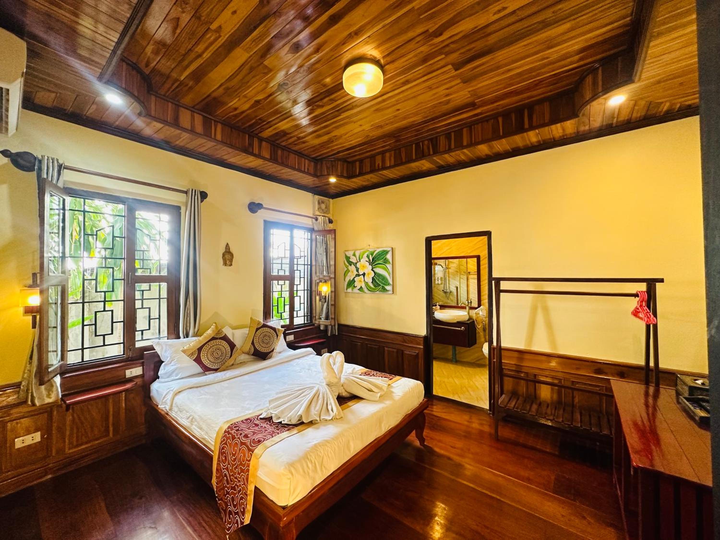 Deluxe Double Room - Photo 21