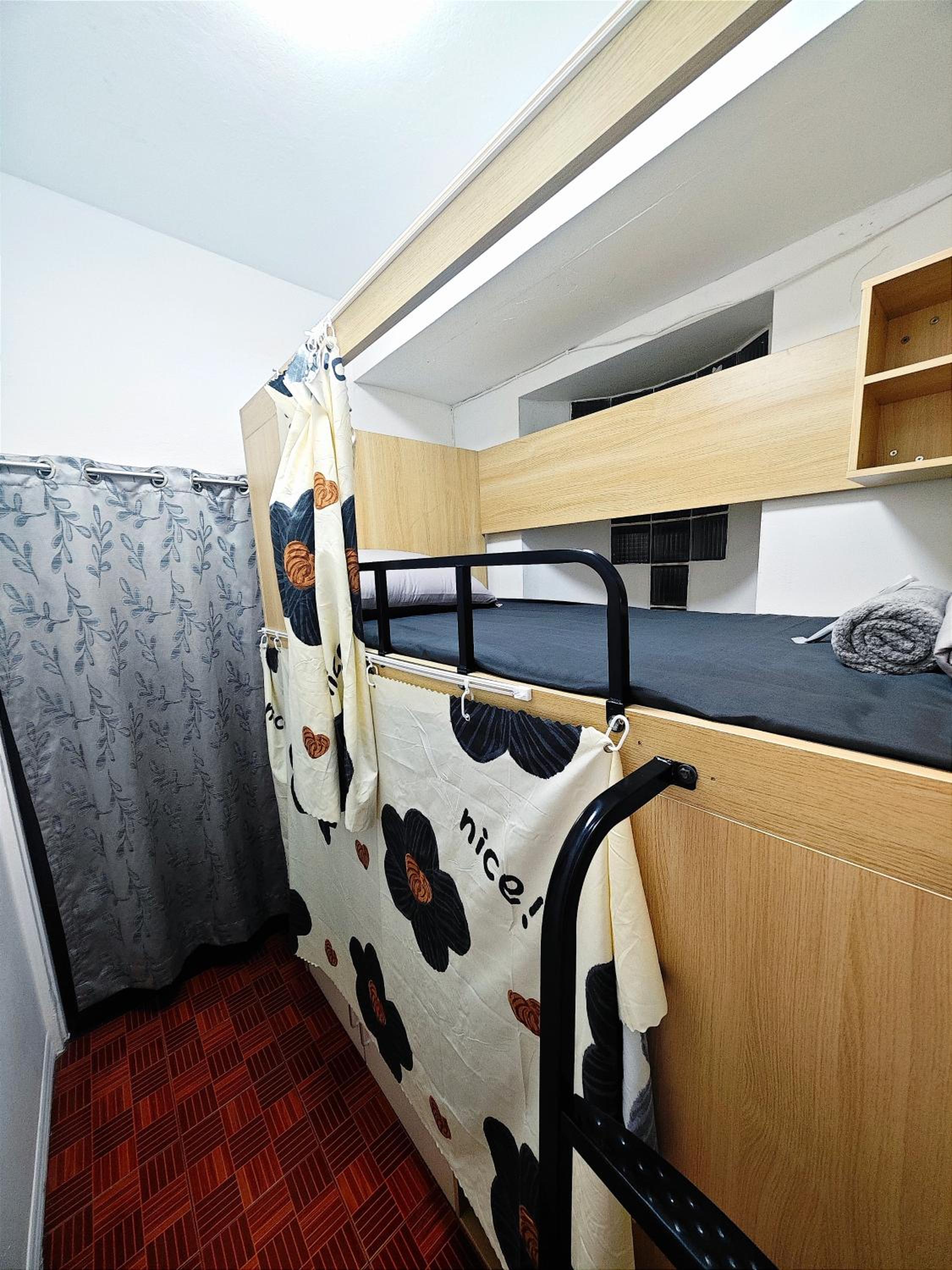 Mixed Dormitory Room photo 3