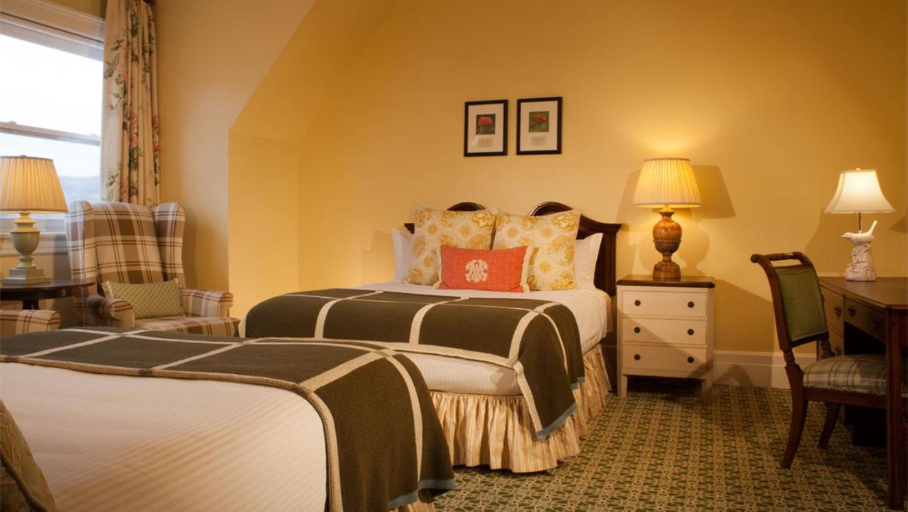 Family Suite with 2 Queen Beds and Parlor - Photo 1