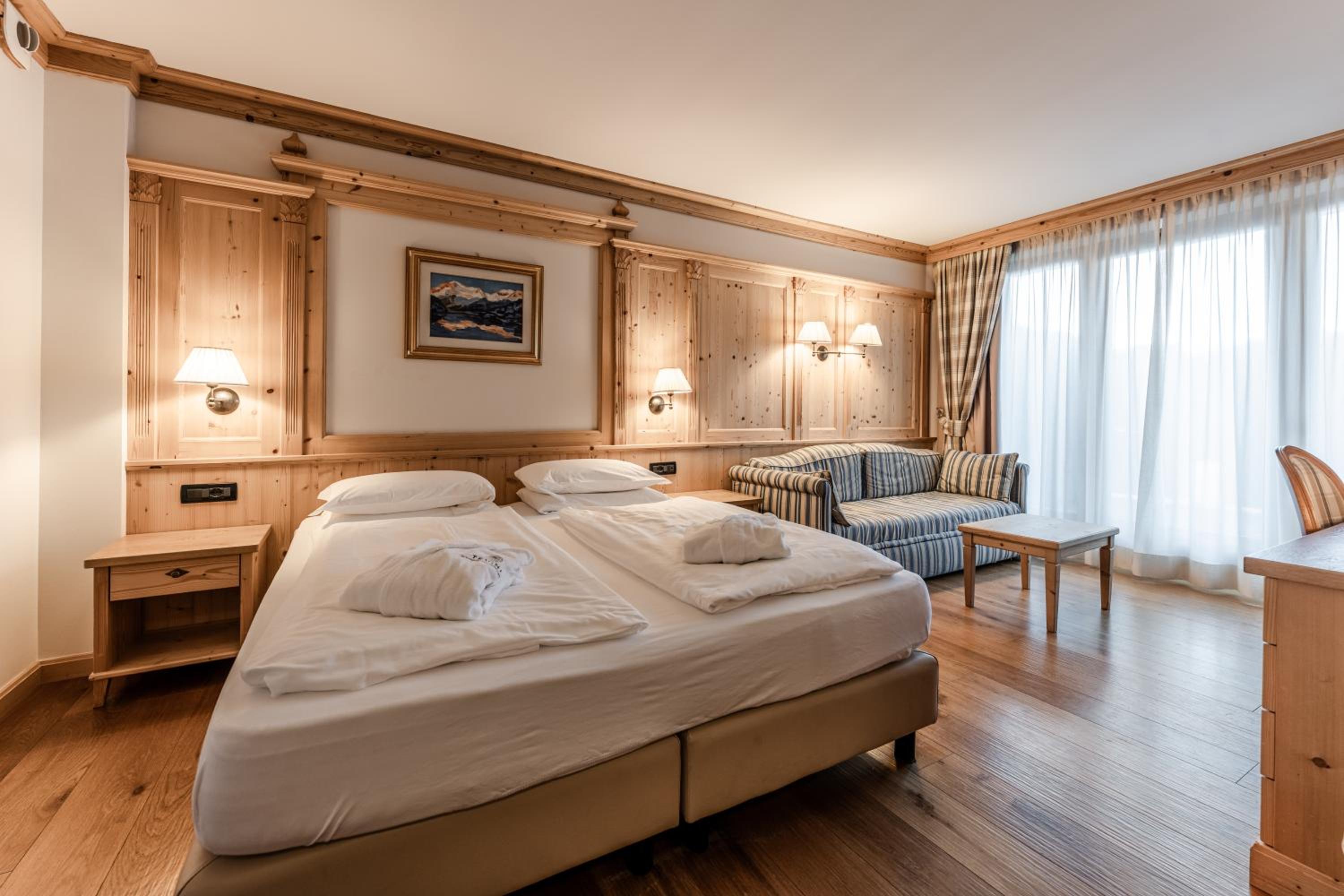 Superior Double or Twin Room photo 3