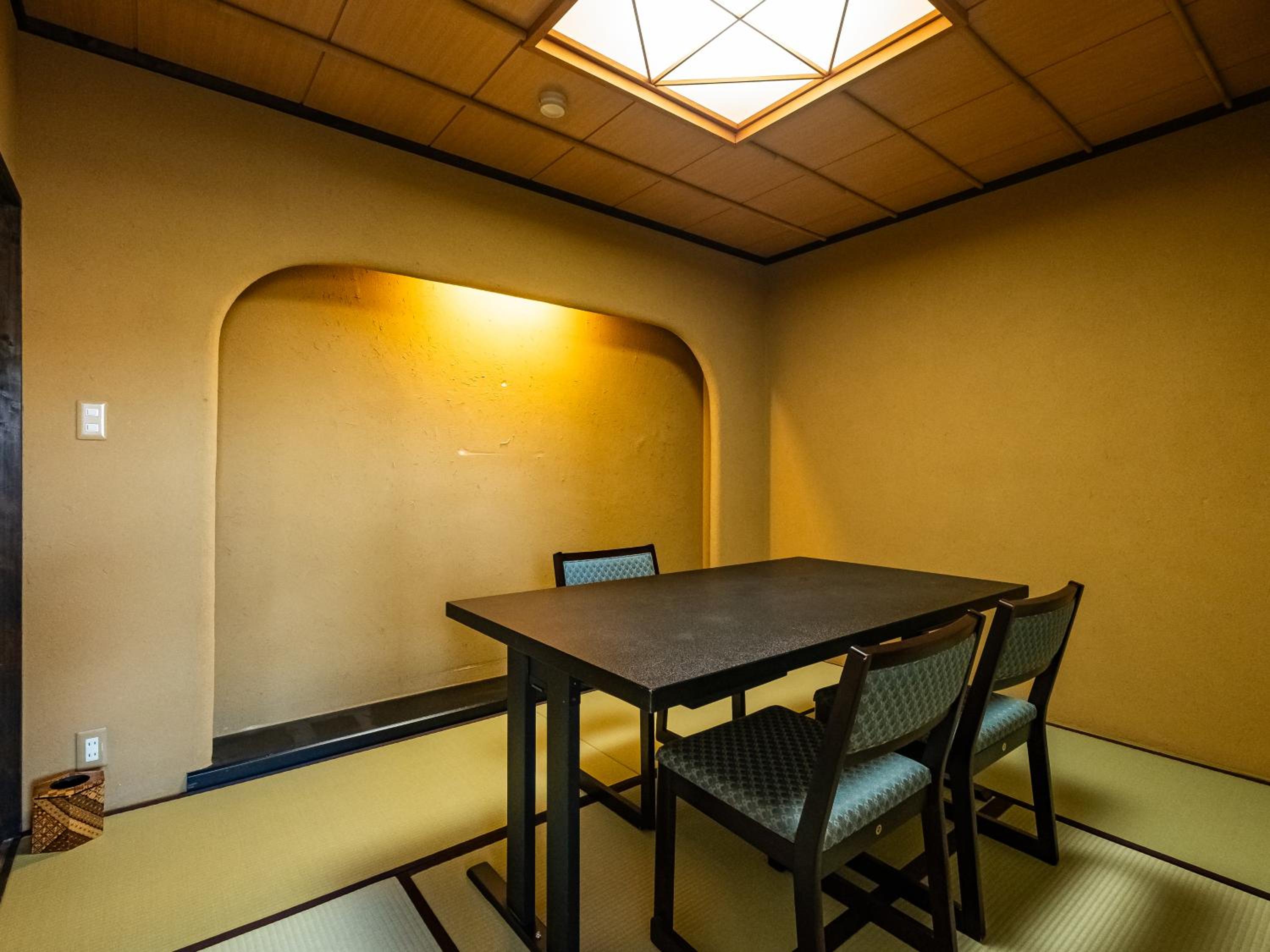 Japanese and Western style room 35㎡ Twin or Double with Annex private open-air bath - Photo 3