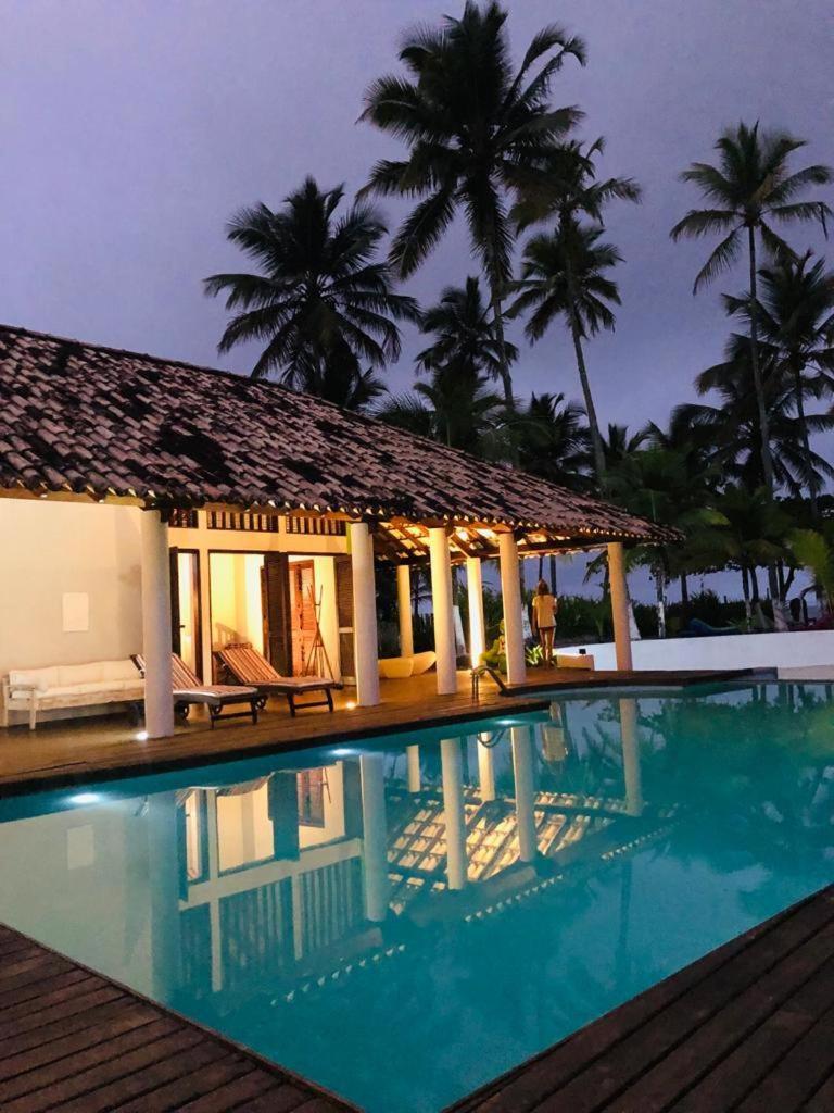 Villa - Beach Front photo 2