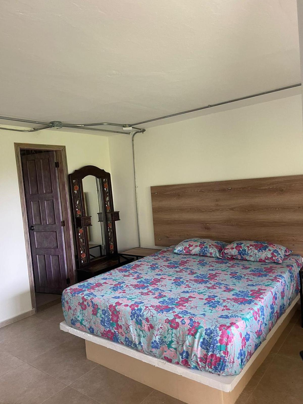 Triple Room with Private Bathroom photo 3