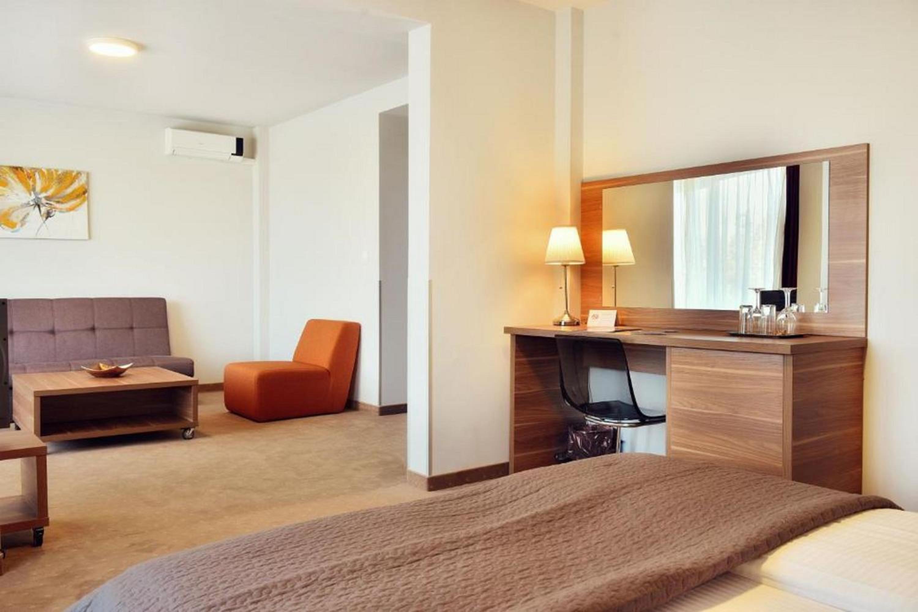 Family Suite With Balcony photo 1