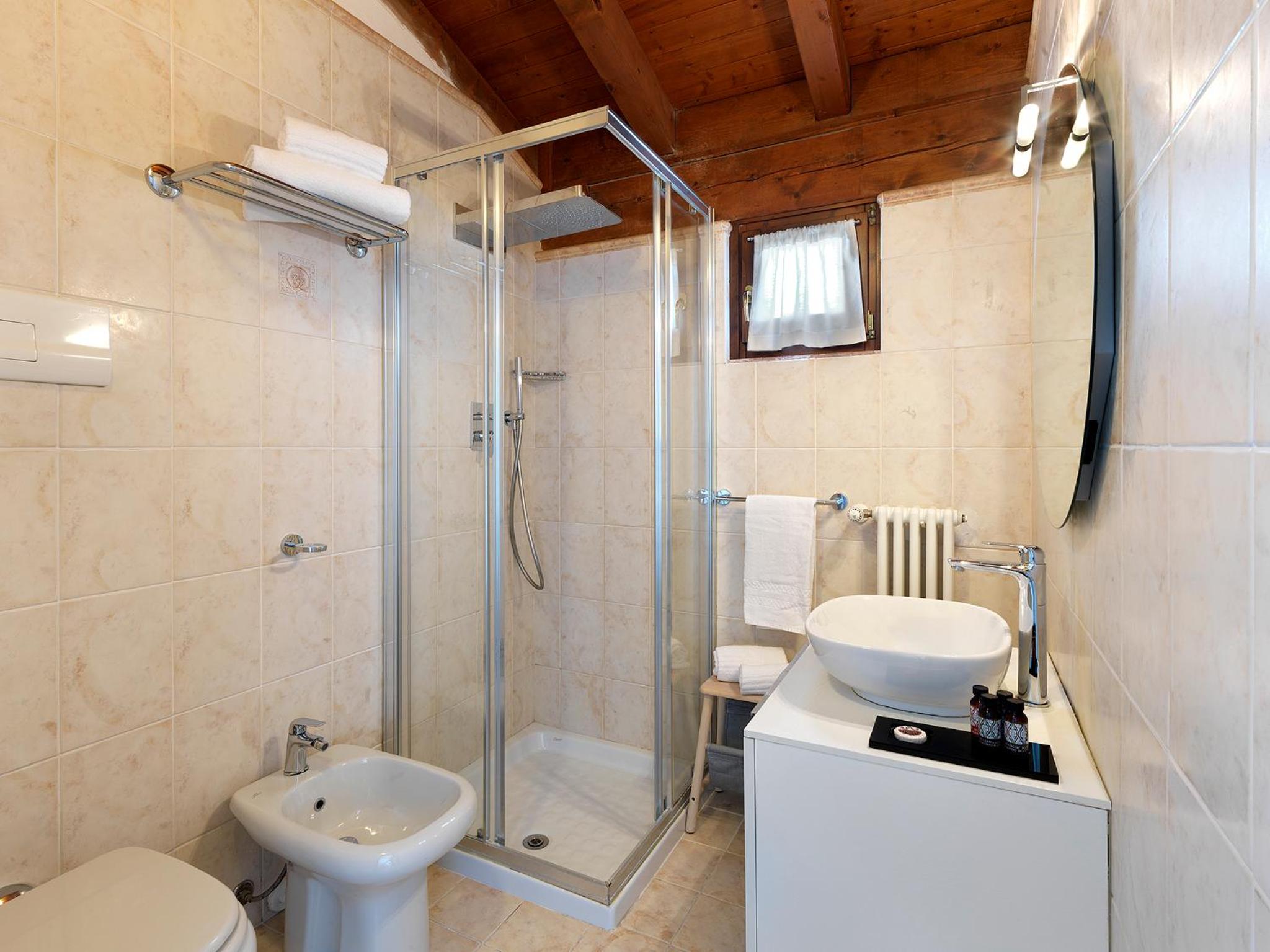 Junior Suite with Lake View photo 2