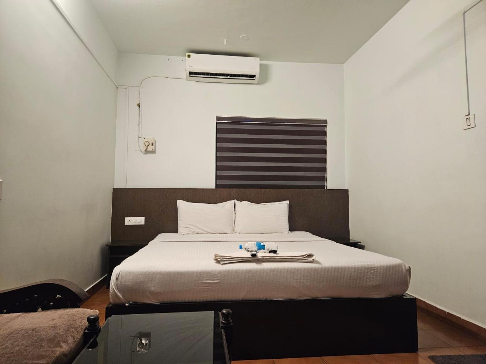 Deluxe Room - Photo 20