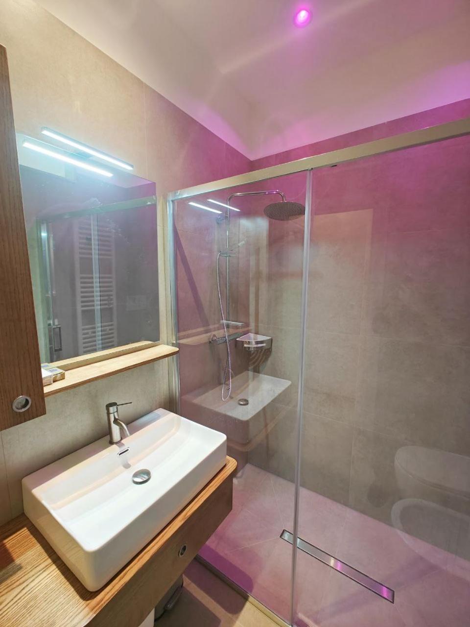 Studio Apartment photo 3