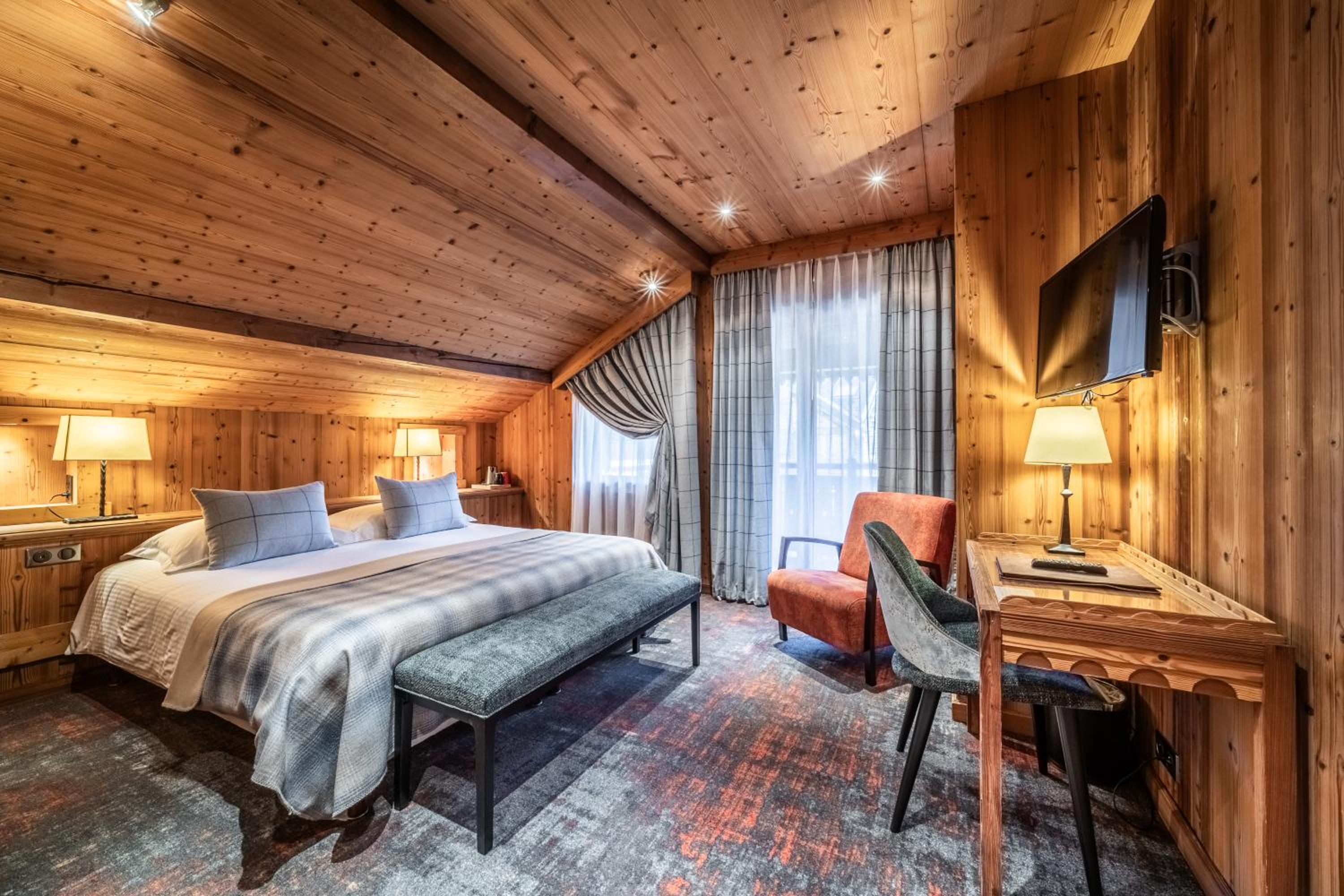 Superior Double or Twin Room photo 1