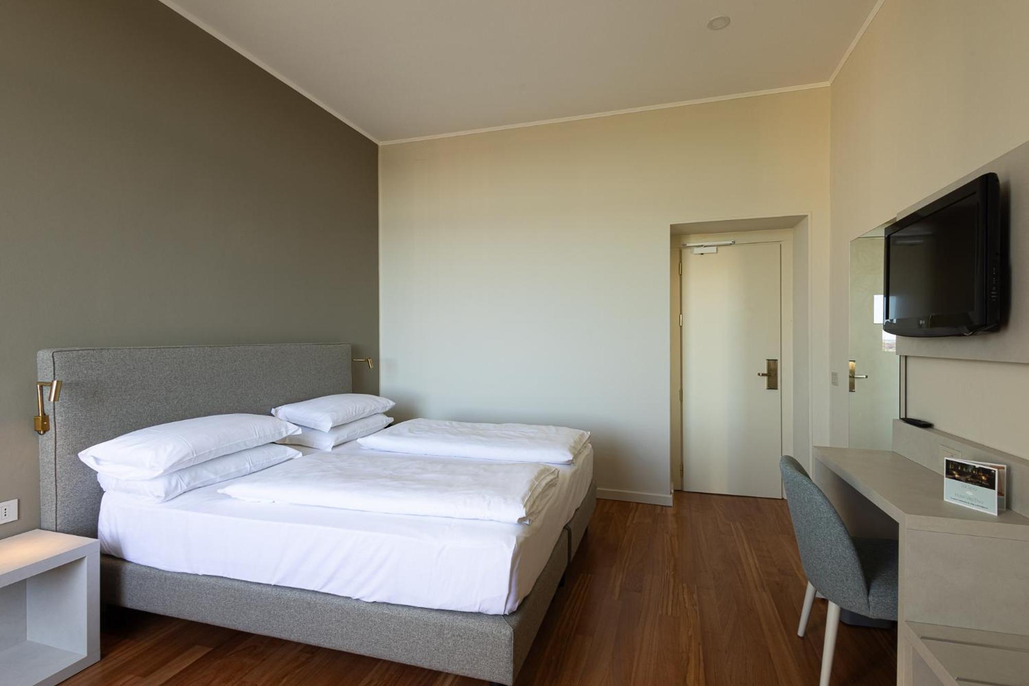 Superior Double or Twin Room - Photo 3