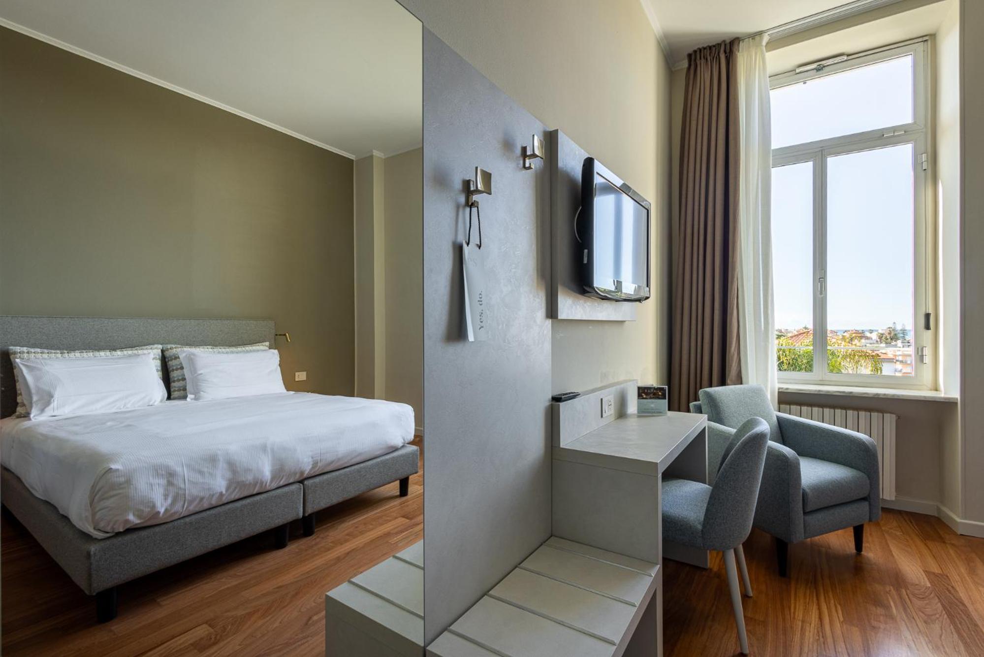 Superior Double or Twin Room - Photo 7