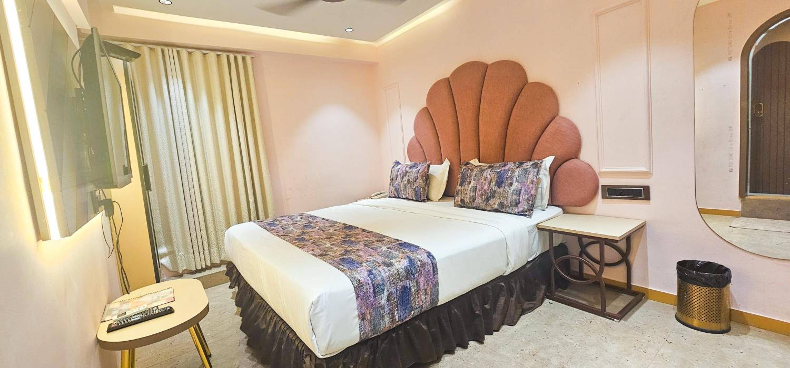 Suite with Spa Bath - Photo 9