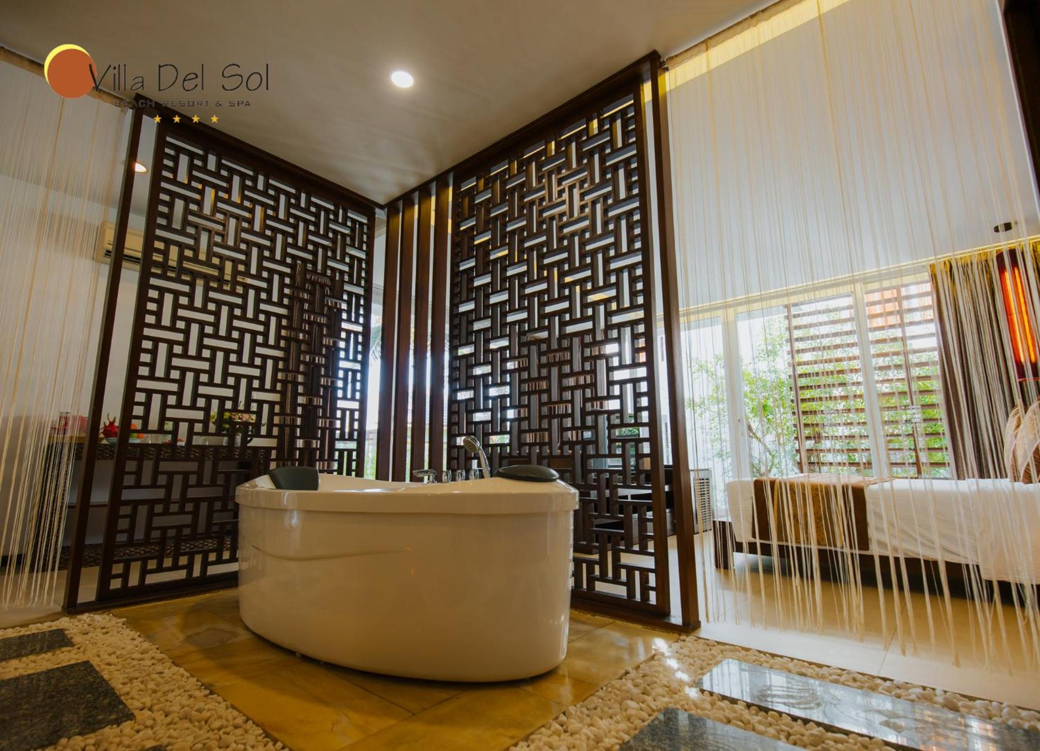 Double or Twin Room with Balcony photo 3