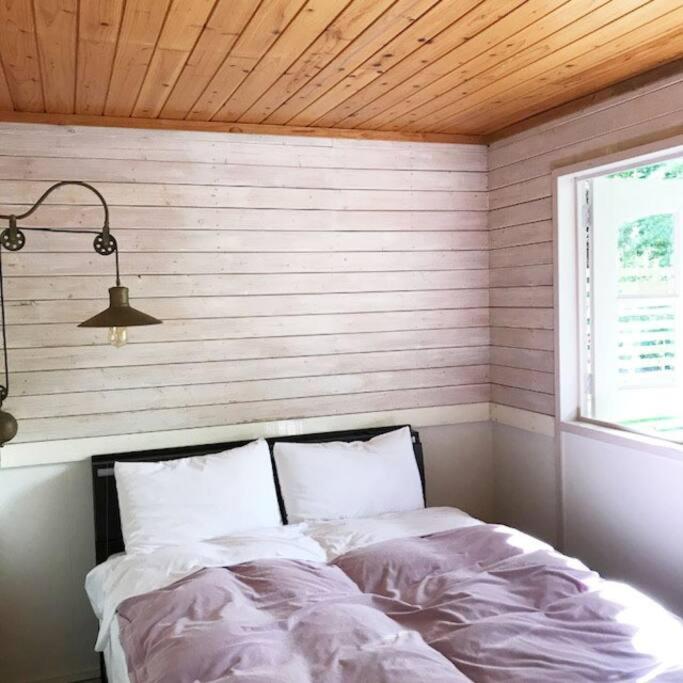 One-Bedroom House photo 1
