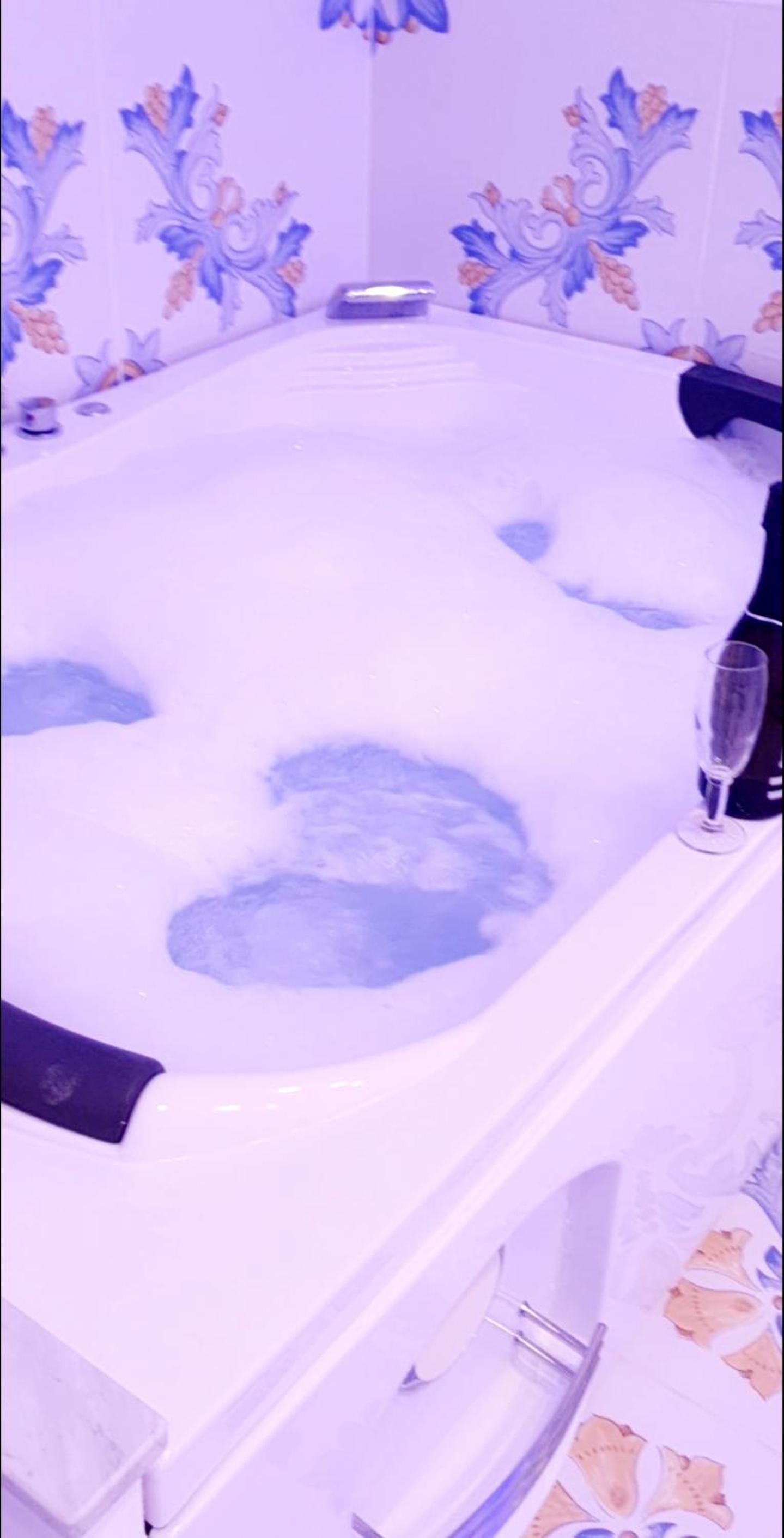 Deluxe Double Room With Bath photo 2