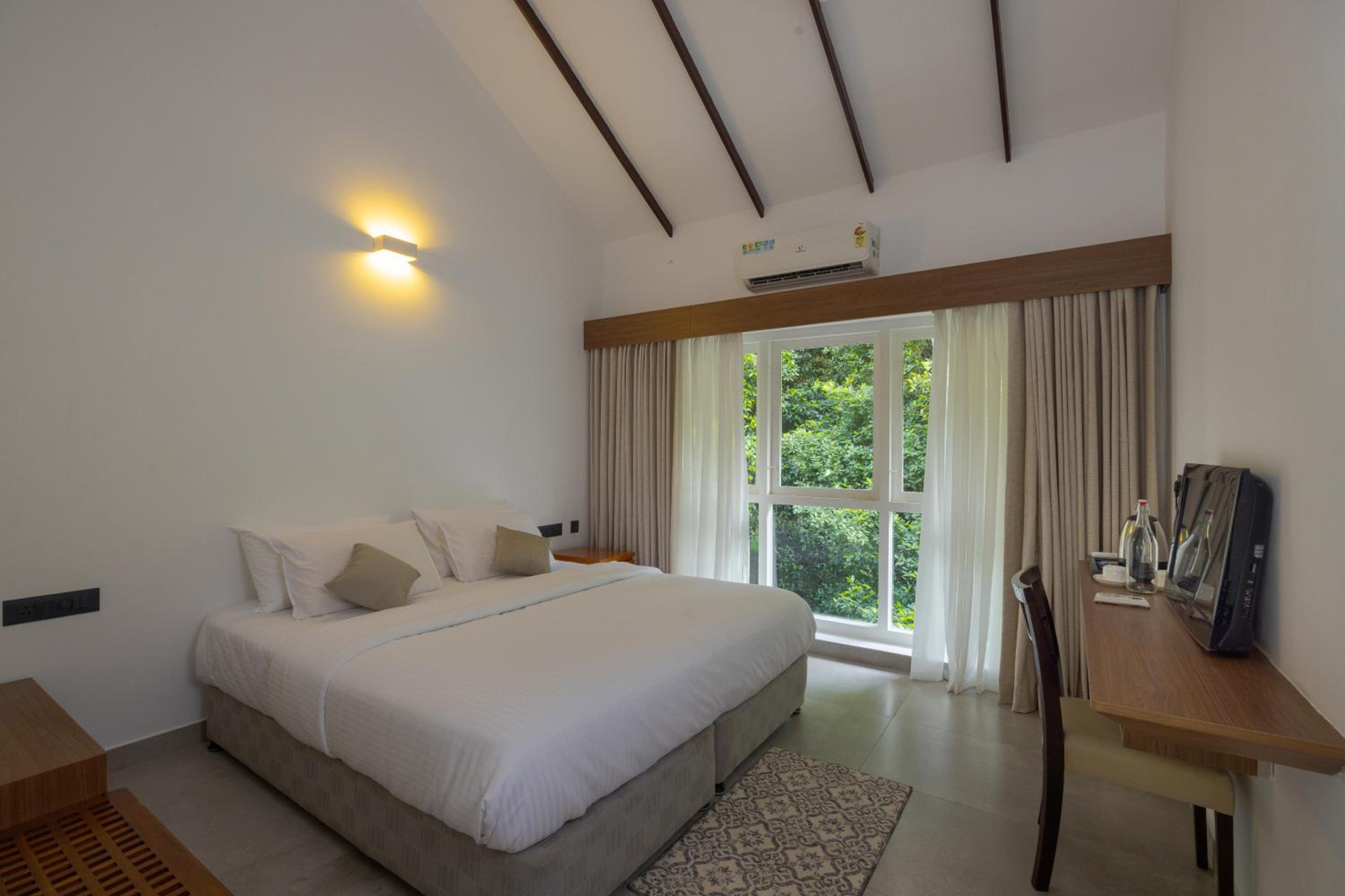Deluxe Double Room - Photo 1