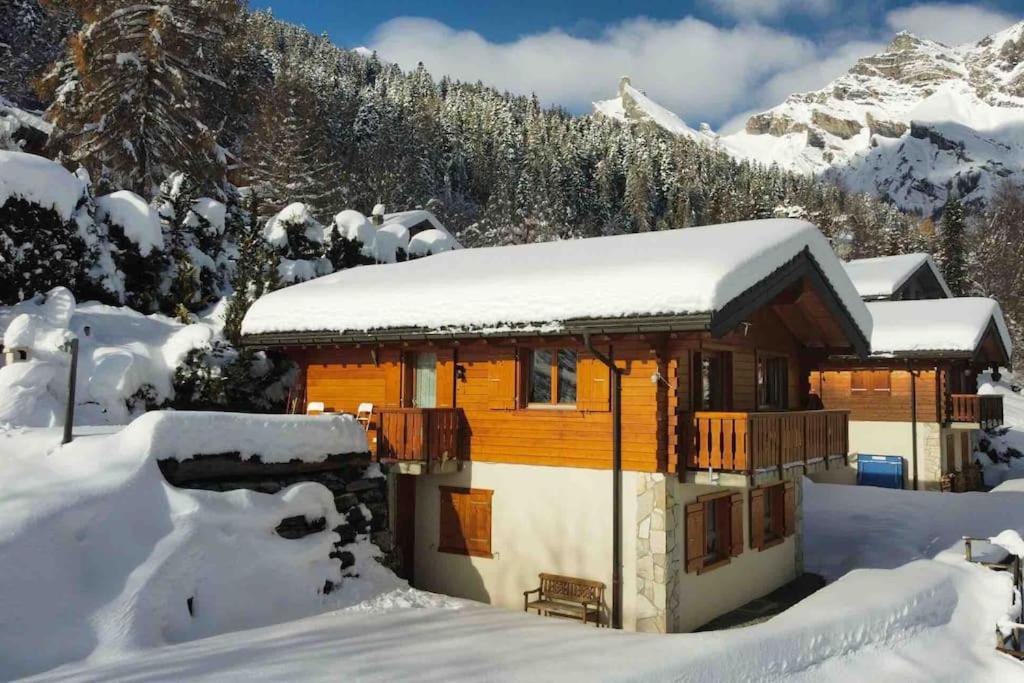 Three-Bedroom Chalet photo 3
