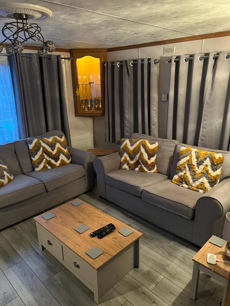 Family Room photo 3