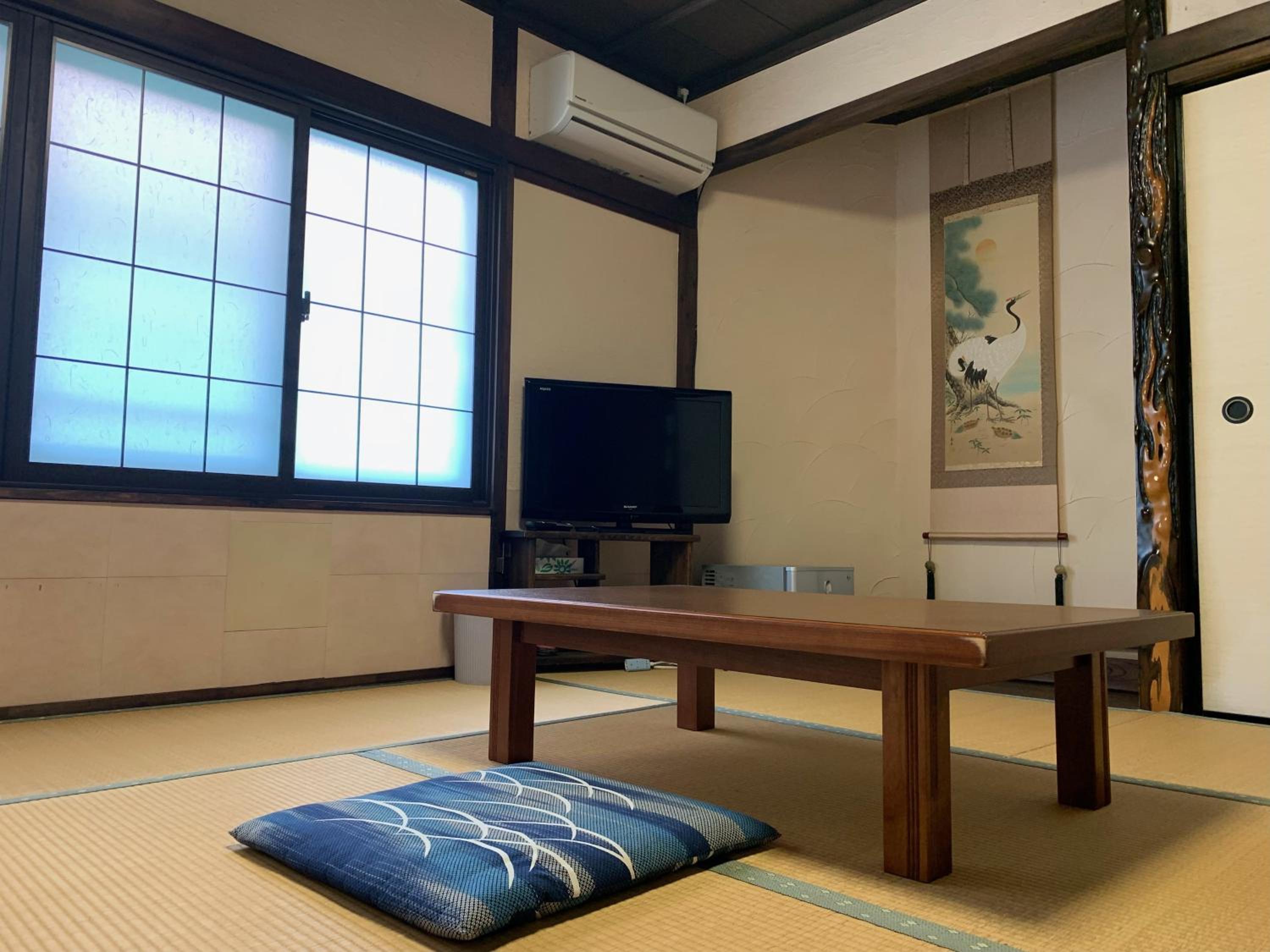 日式四人间(共用浴室)