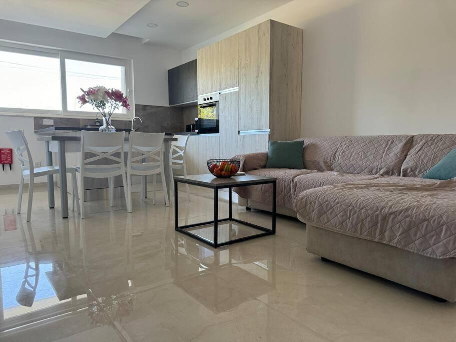 Two-Bedroom Apartment photo 2