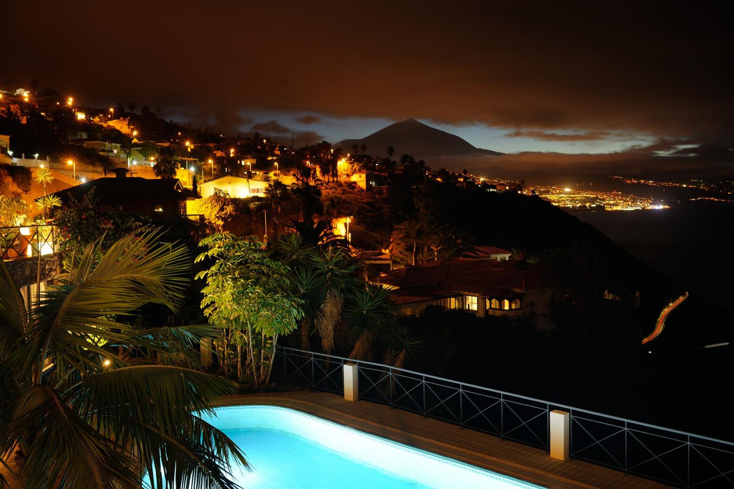 Villa photo 2