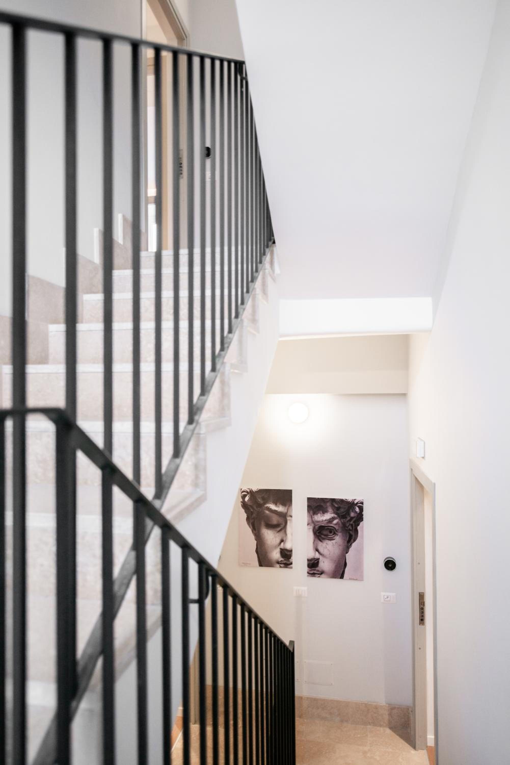 Apartment - Split Level photo 2