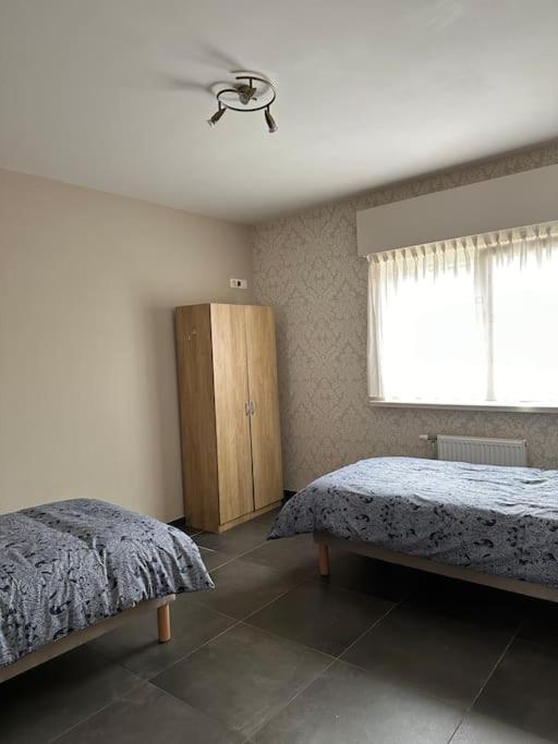 Four-Bedroom House photo 2