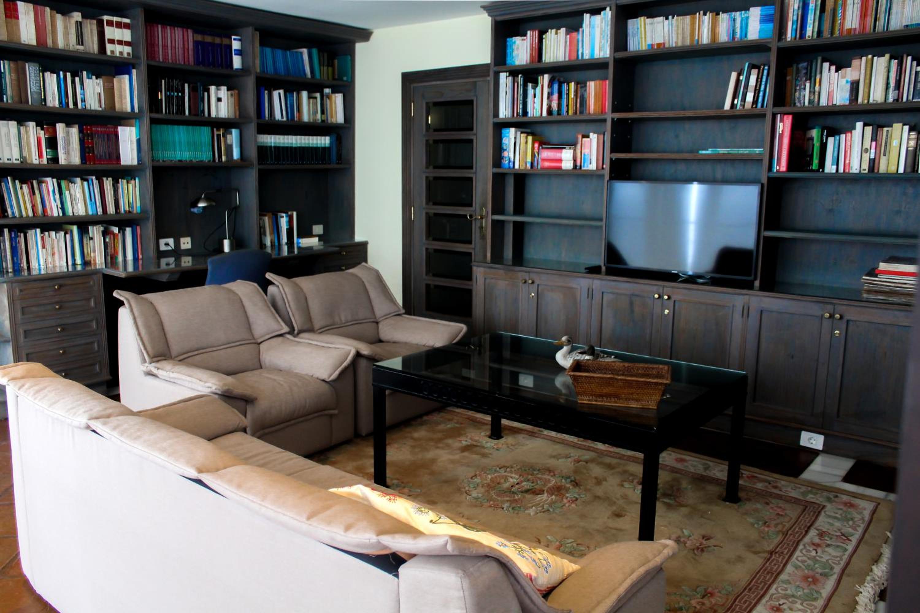 Villa photo 3