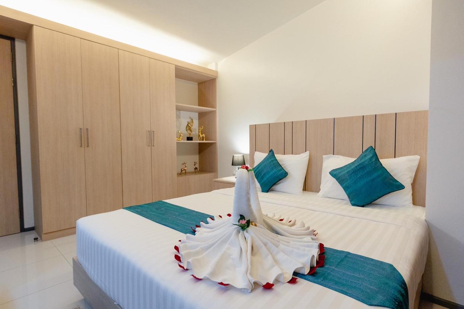Superior King Room - Photo 16