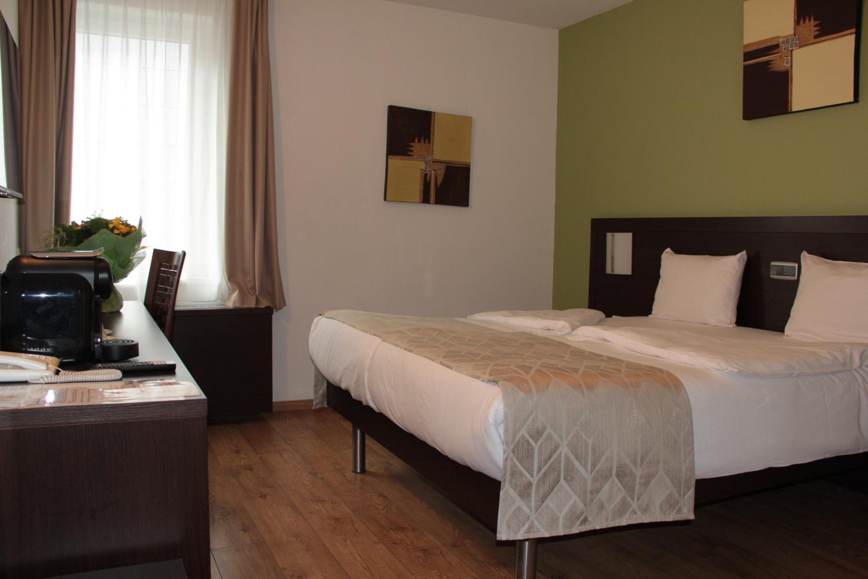 Single Room photo 1