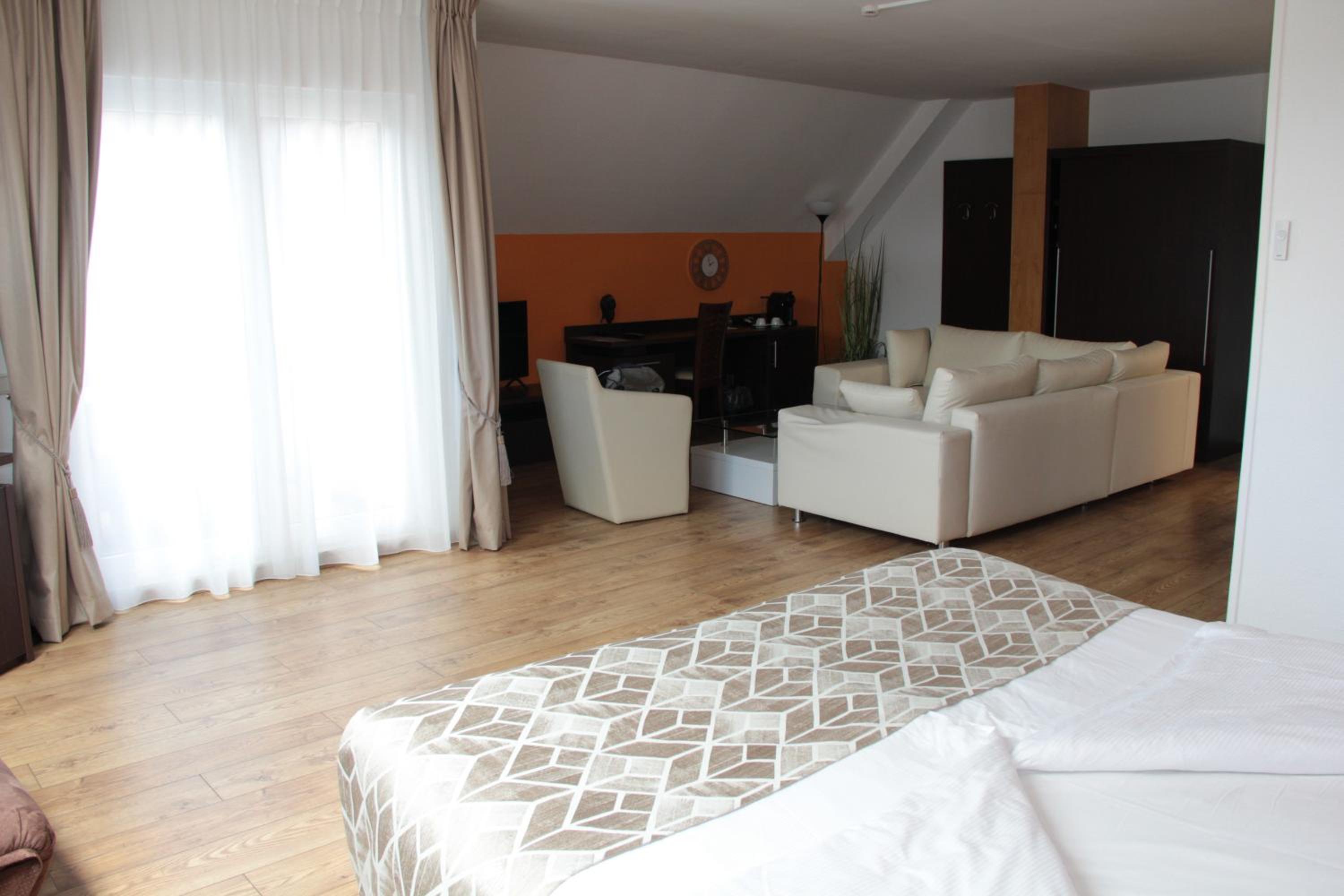 Suite photo 1