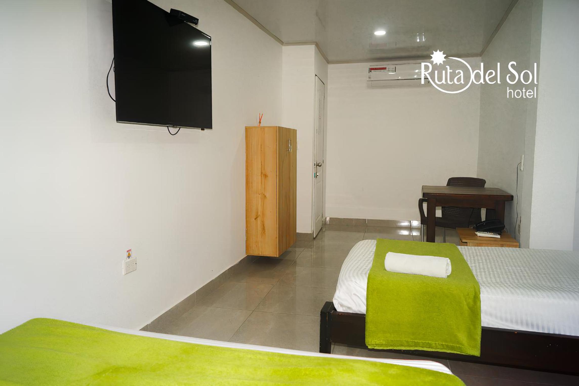 Double Room with Private Bathroom photo 2