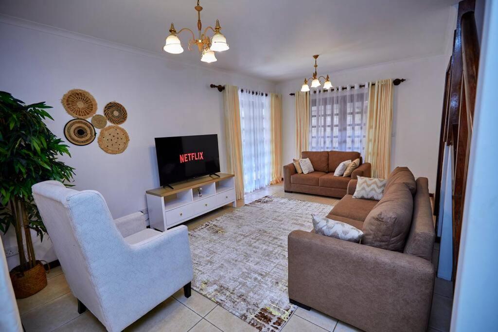 Three-Bedroom House photo 1