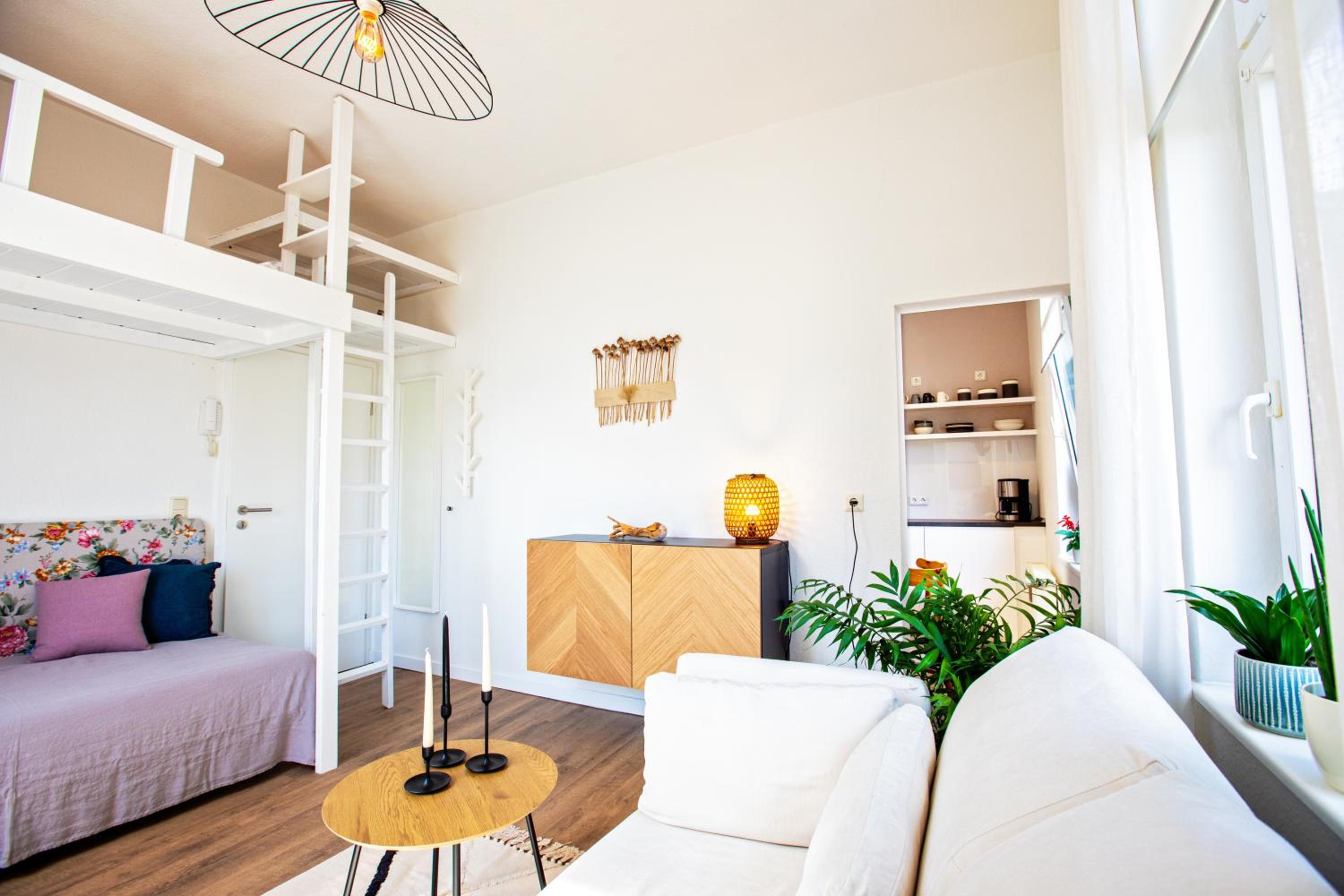 One-Bedroom Apartment photo 1