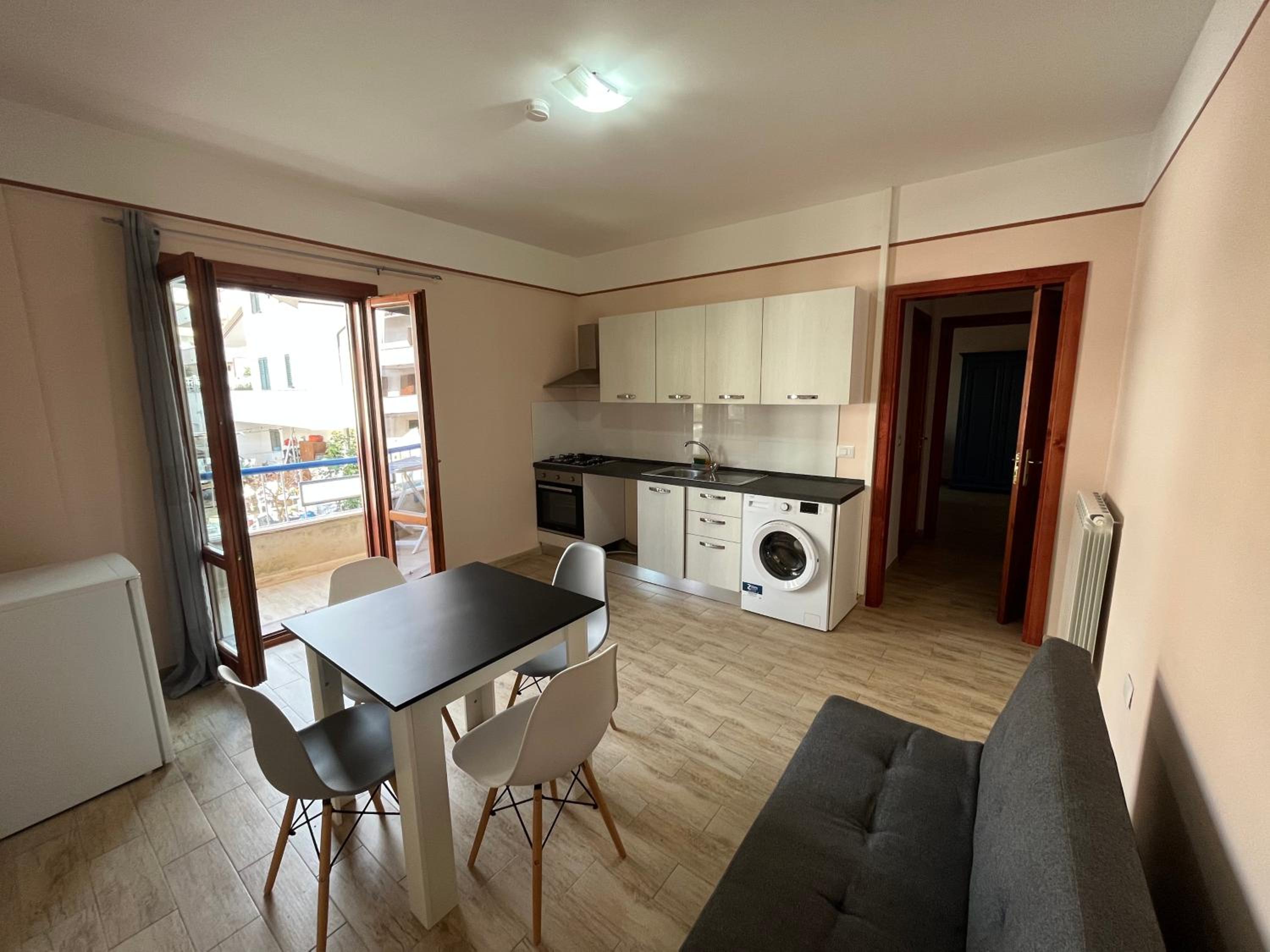 One-Bedroom Apartment photo 2