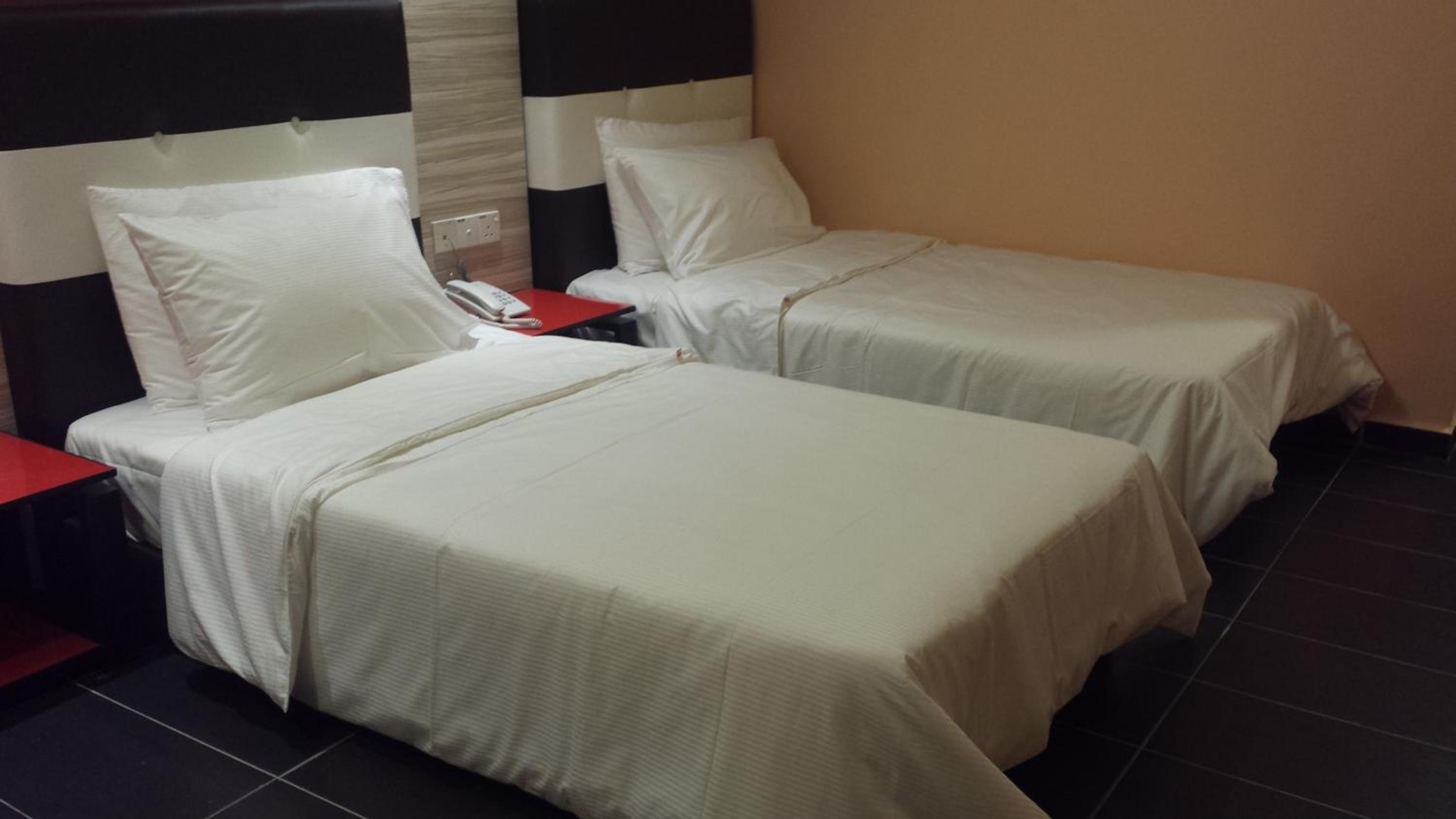 Deluxe Twin Room photo 2