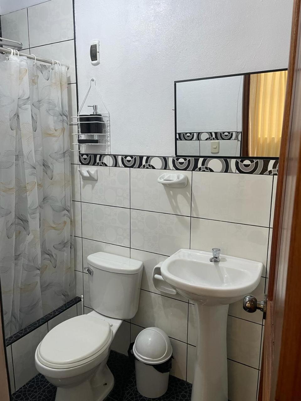 Double Room with Private Bathroom photo 3