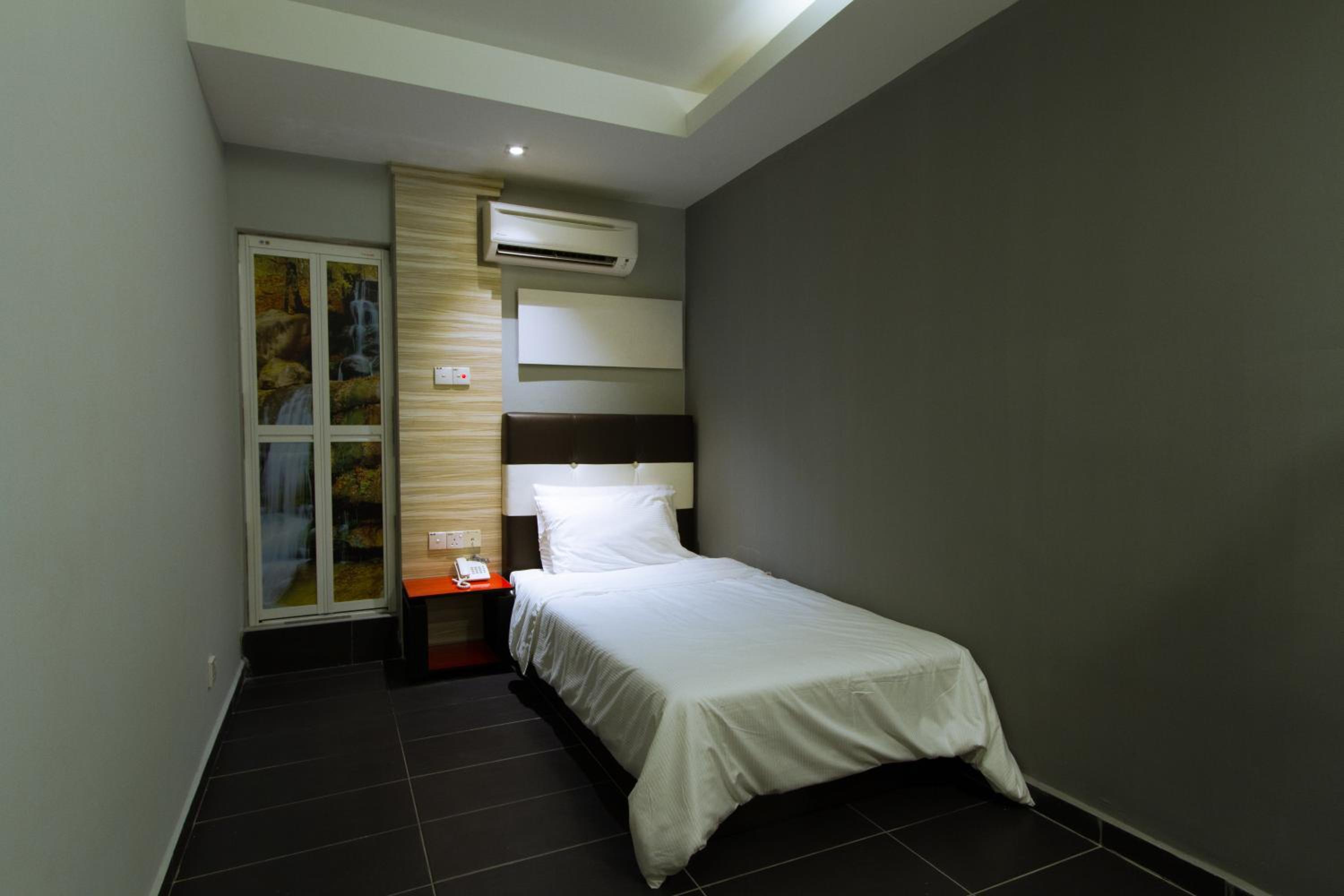 Superior Single Room